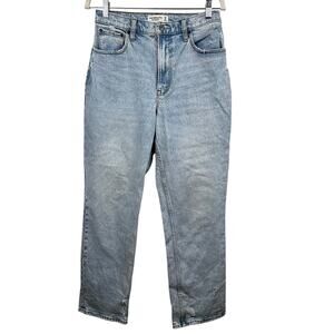 Abercrombie & Fitch Womens 90's Straight Ultra High Rise Jean 6 Short Curve Love